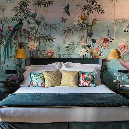 Velona'S Jungle Luxury Suites Флоренция Экстерьер фото