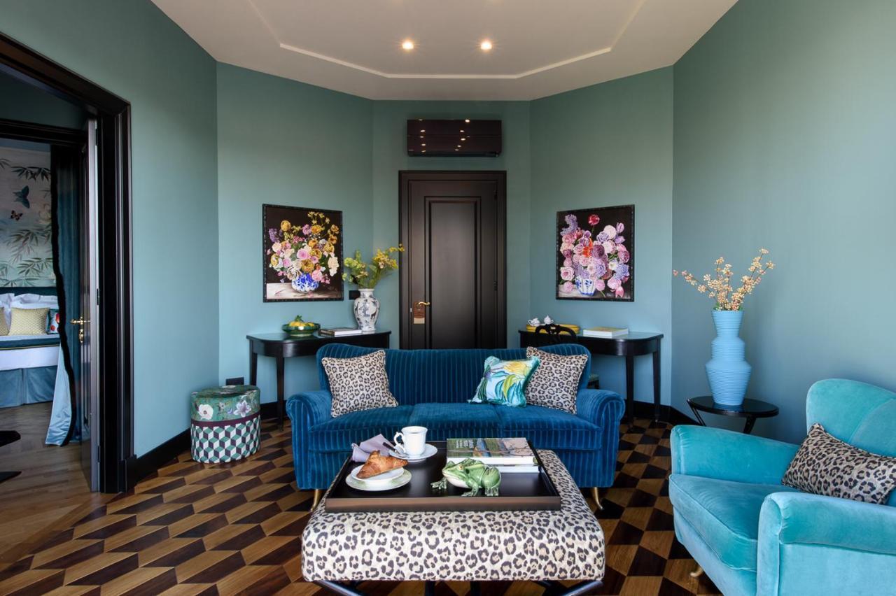 Velona'S Jungle Luxury Suites Флоренция Экстерьер фото