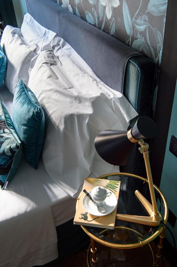 Velona'S Jungle Luxury Suites Флоренция Экстерьер фото