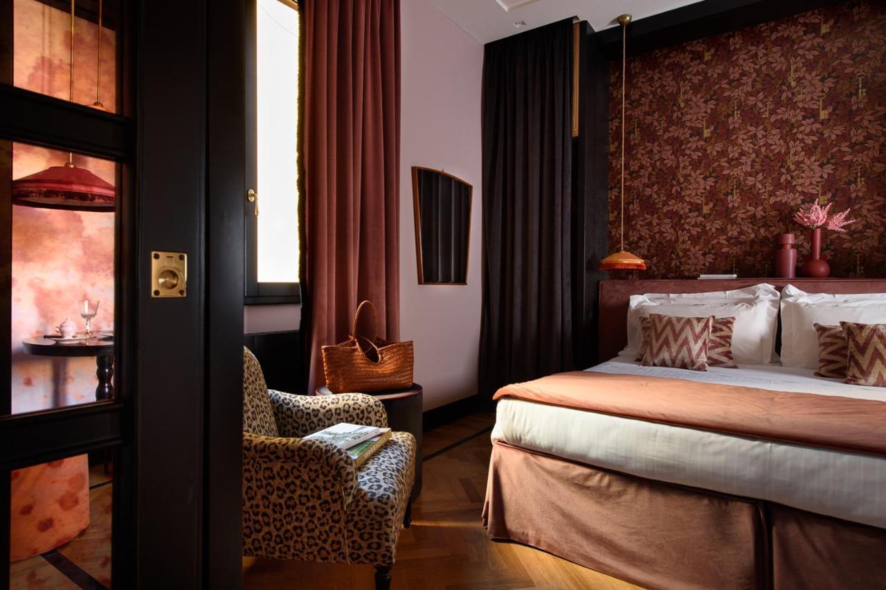 Velona'S Jungle Luxury Suites Флоренция Экстерьер фото
