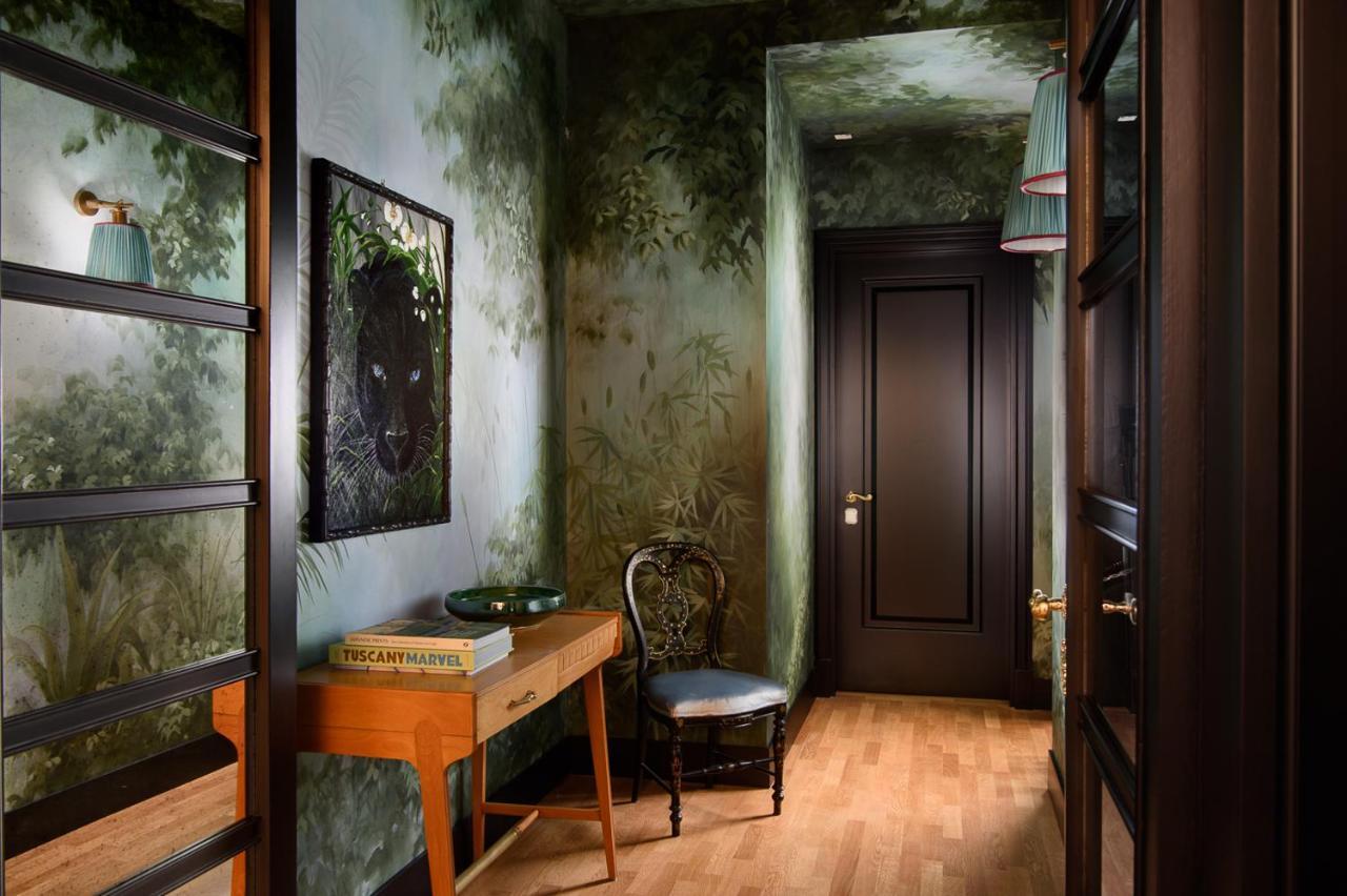 Velona'S Jungle Luxury Suites Флоренция Экстерьер фото